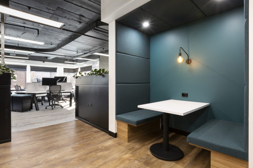 Walker Design Building: Commercial Services in Toronto