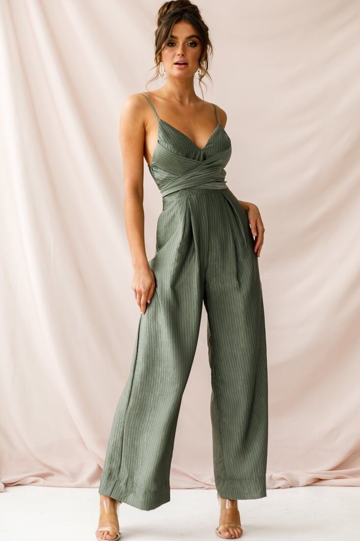 How to Accessorize Your Ladies’ Flare Jumpsuit for Formal Events