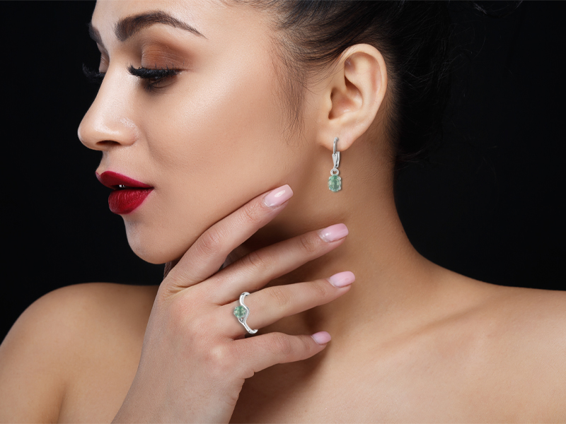 Green Kyanite rings which means, blessings, and Styling tips for normal Magic