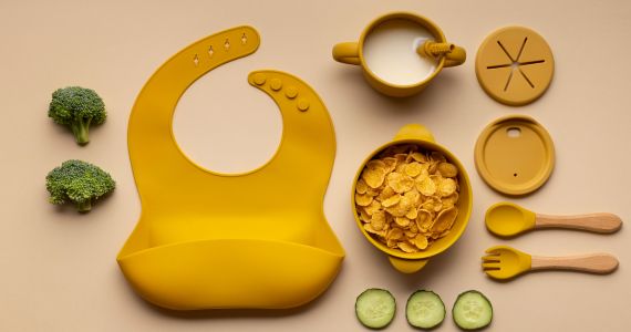 baby feeding accessories