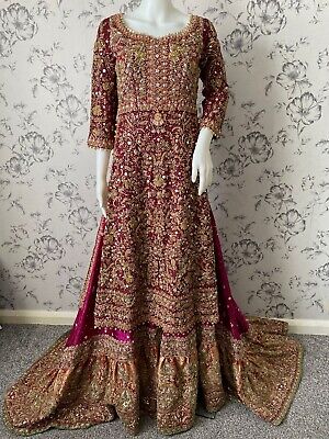 How to Style a Pakistani Maxi Dress for Your Wedding Day?