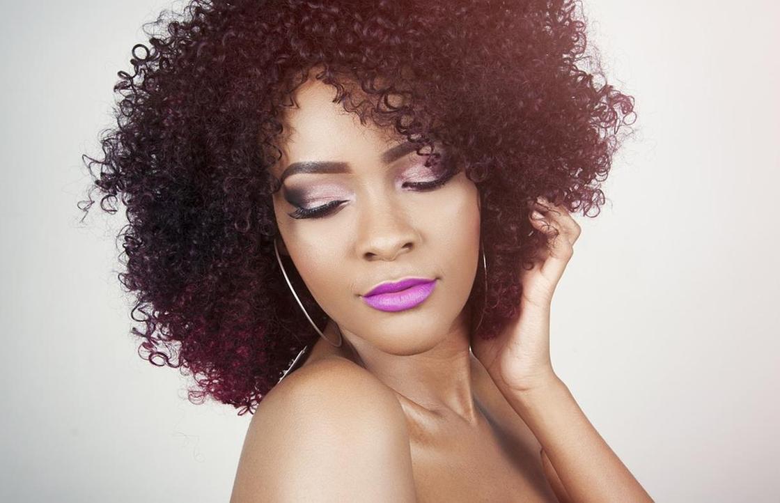 Curly wigs