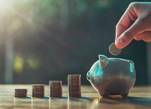 Can Investors Pick the Best Mutual Fund Scheme for SIP in Hyderabad Based on Age & Goals?
