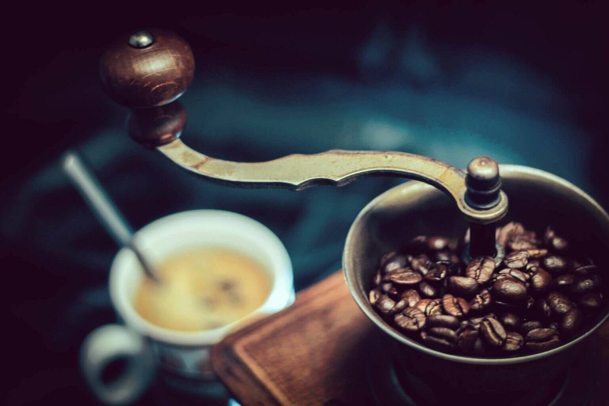 Coffee and Mental Health: Benefits, Risks, and Daily Habits to Consider