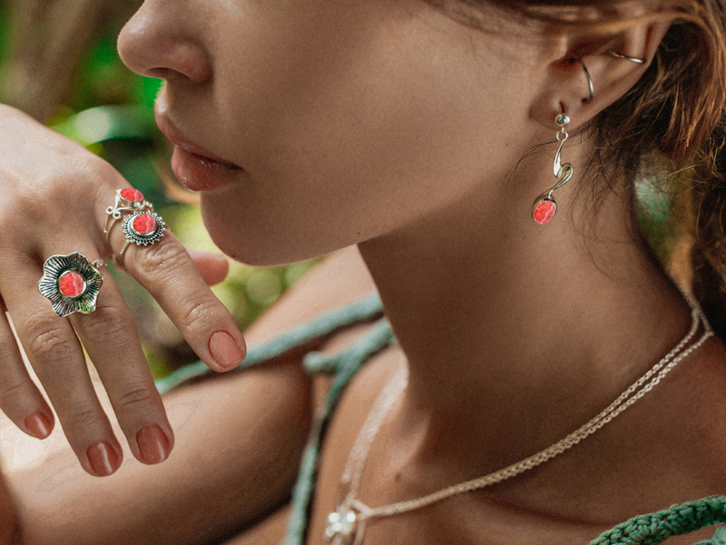 Find out the appeal of Rhodochrosite earrings: The Soul-fascinating Gemstone