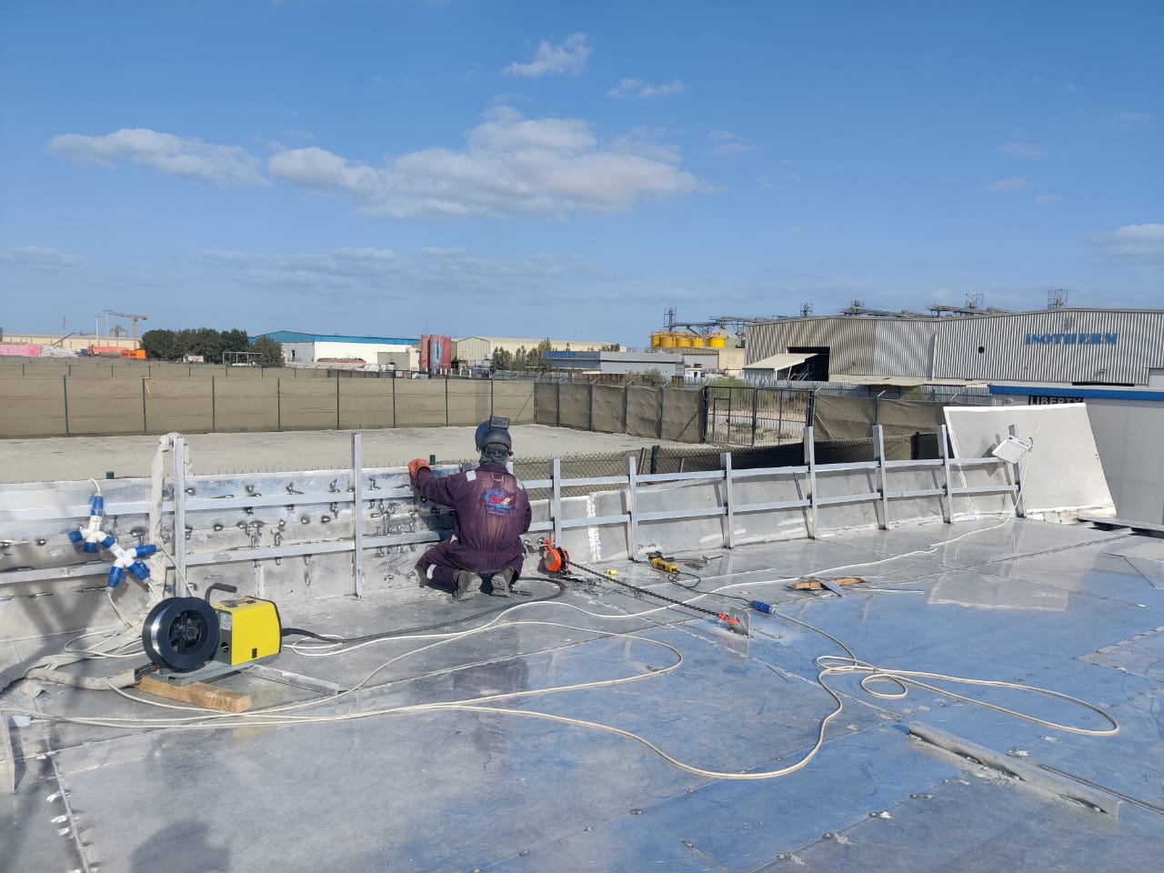 aluminum barge builders