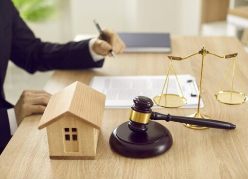 Real Estate Attorney in Elgin