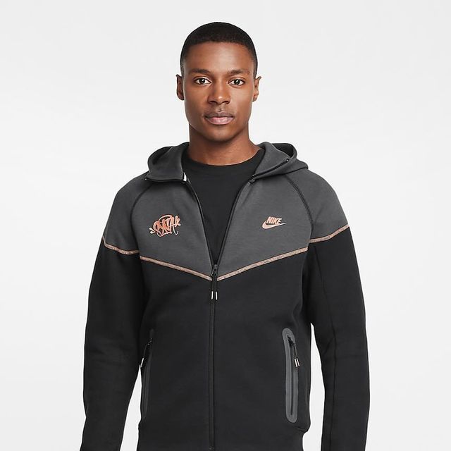 “From Runway to Real Life: Styling Syna World Tracksuits for Any Occasion”