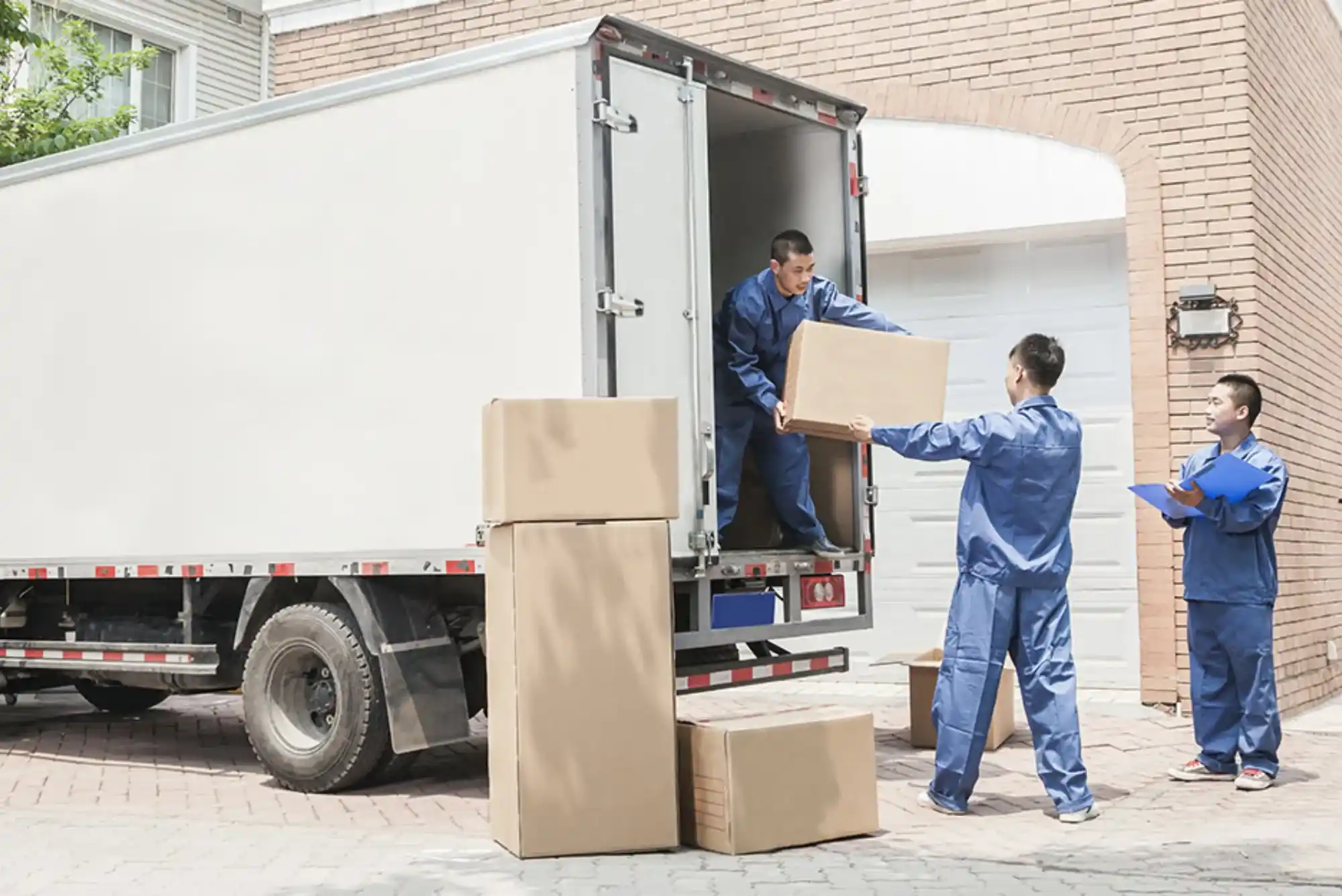 Trusted packers and movers for villa in Dubai