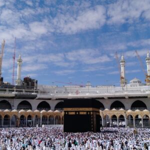 Cheap Umrah Deals from the UK This Month: How to Book Smart